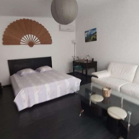 Un Jour Ailleurs Apartment Saint Pierre Luaran gambar